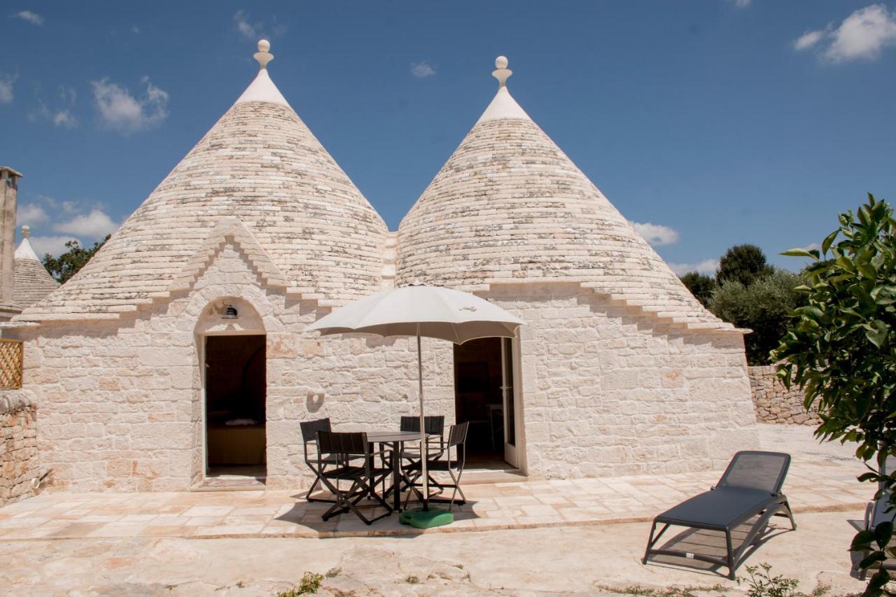 Trullo Cinquenoci Suite Locorotondo Dış mekan fotoğraf