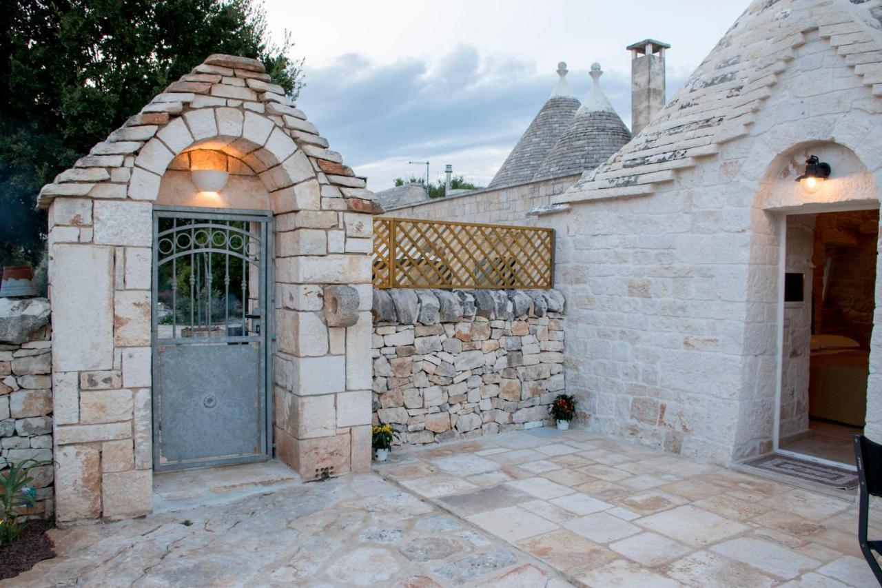 Trullo Cinquenoci Suite Locorotondo Dış mekan fotoğraf