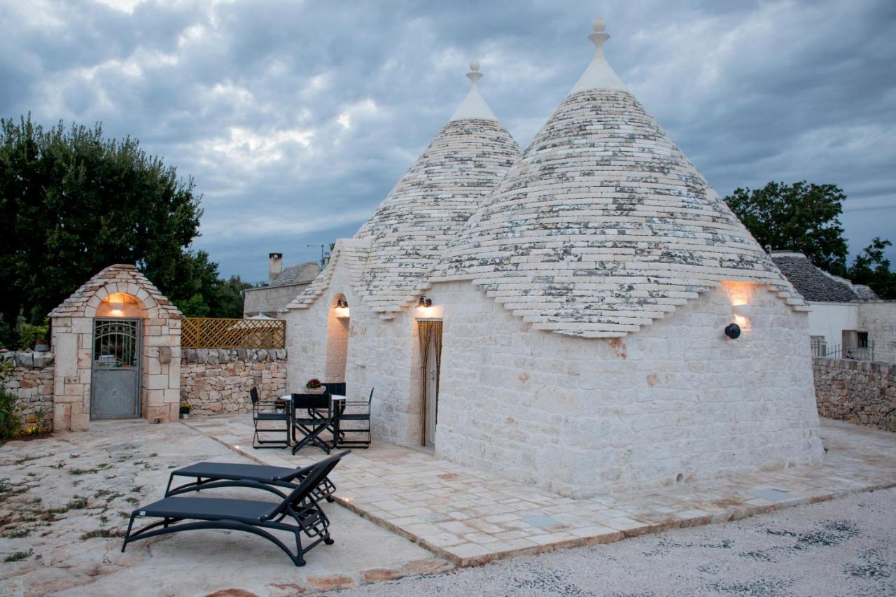 Trullo Cinquenoci Suite Locorotondo Dış mekan fotoğraf