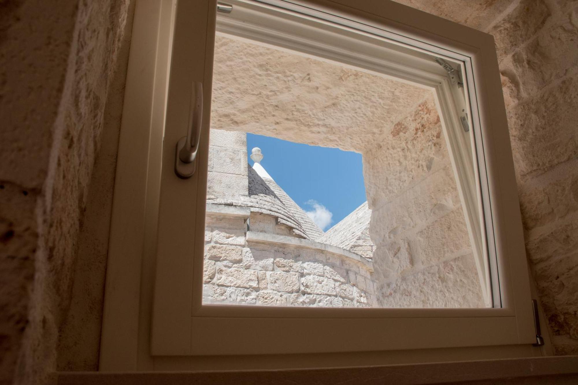 Trullo Cinquenoci Suite Locorotondo Dış mekan fotoğraf